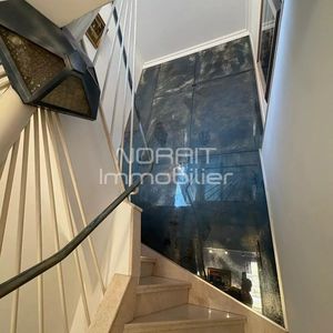 Property in Carre d'Or