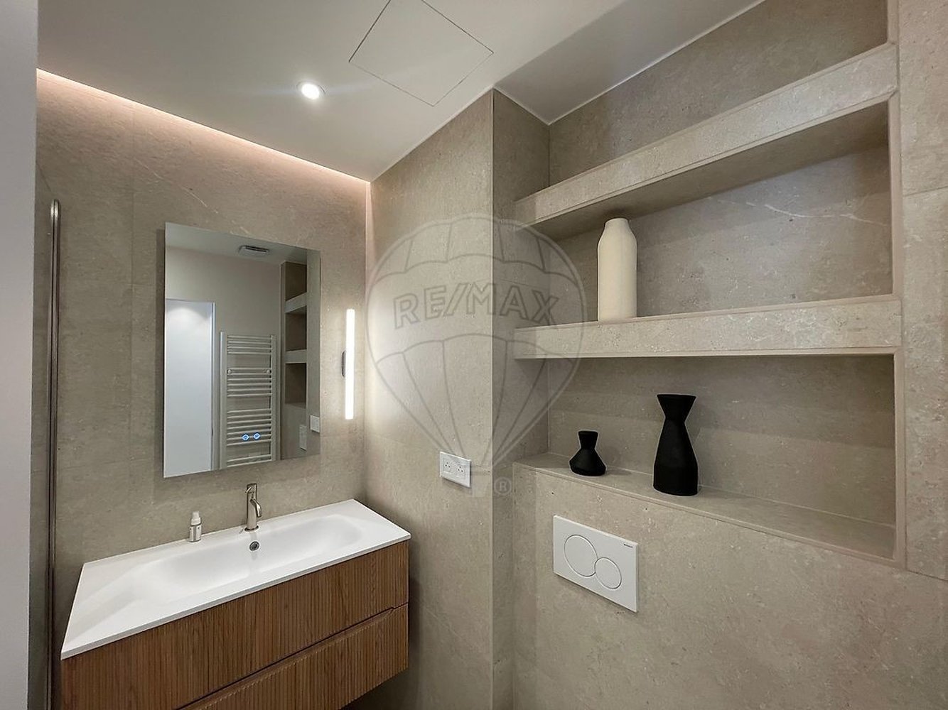 Property photo in Carre d'Or