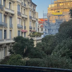 Property in Carre d'Or