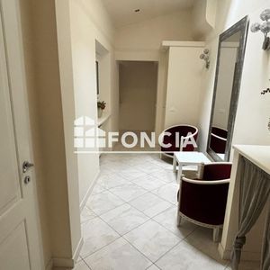 Property in Carre d'Or