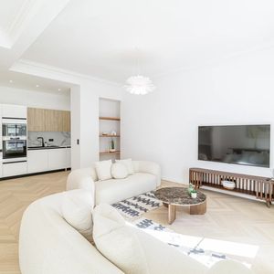 Property in Carre d'Or