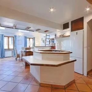 Property in Old Town