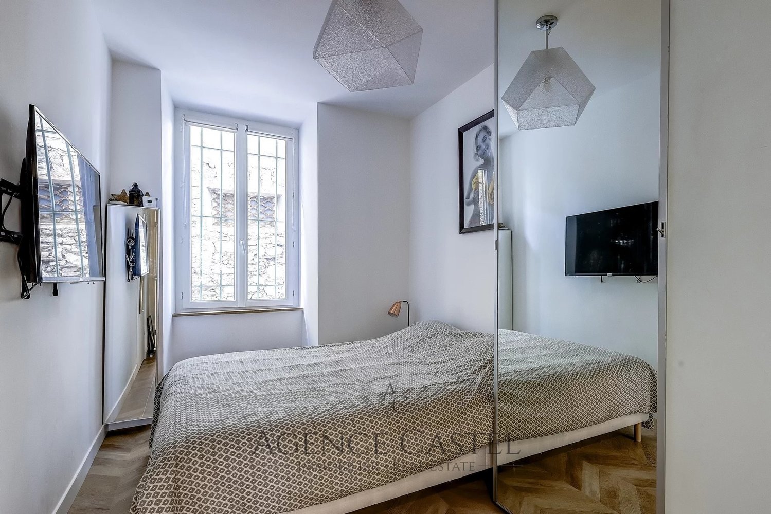 Property photo in Port