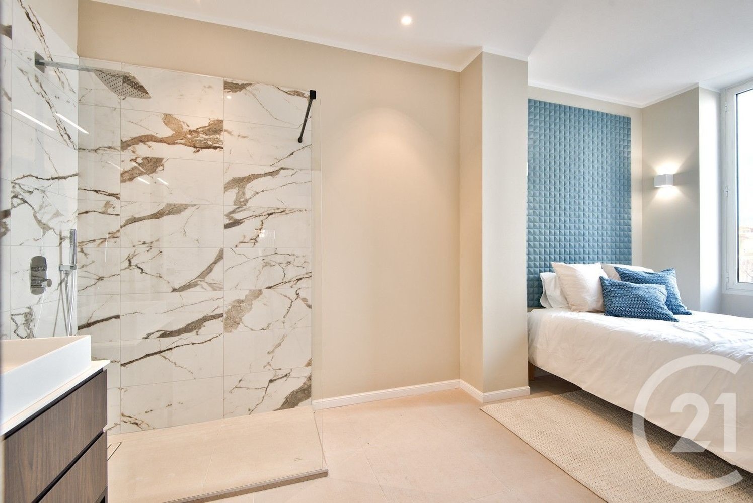 Property photo in Port