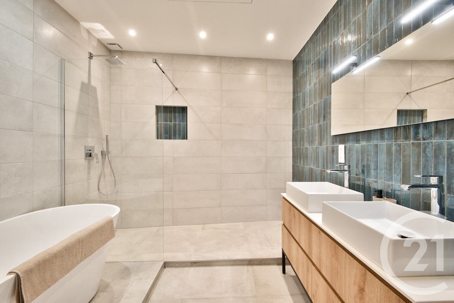 Property photo in Port