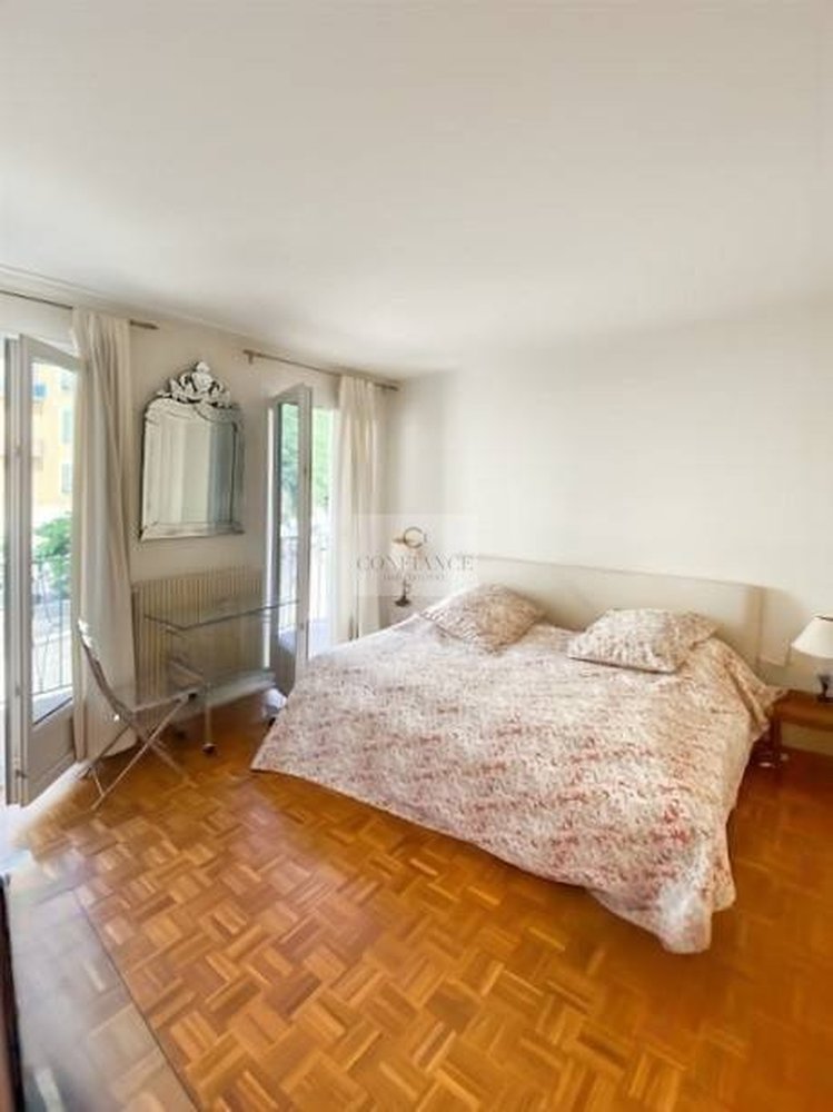 Property photo in Port