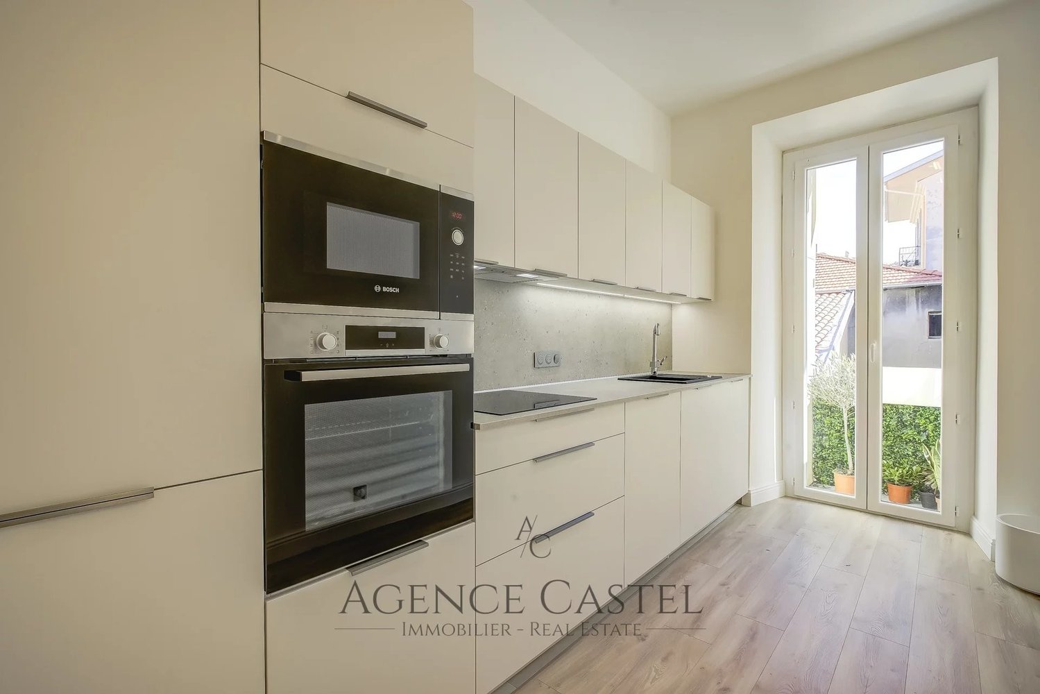 Property photo in Port