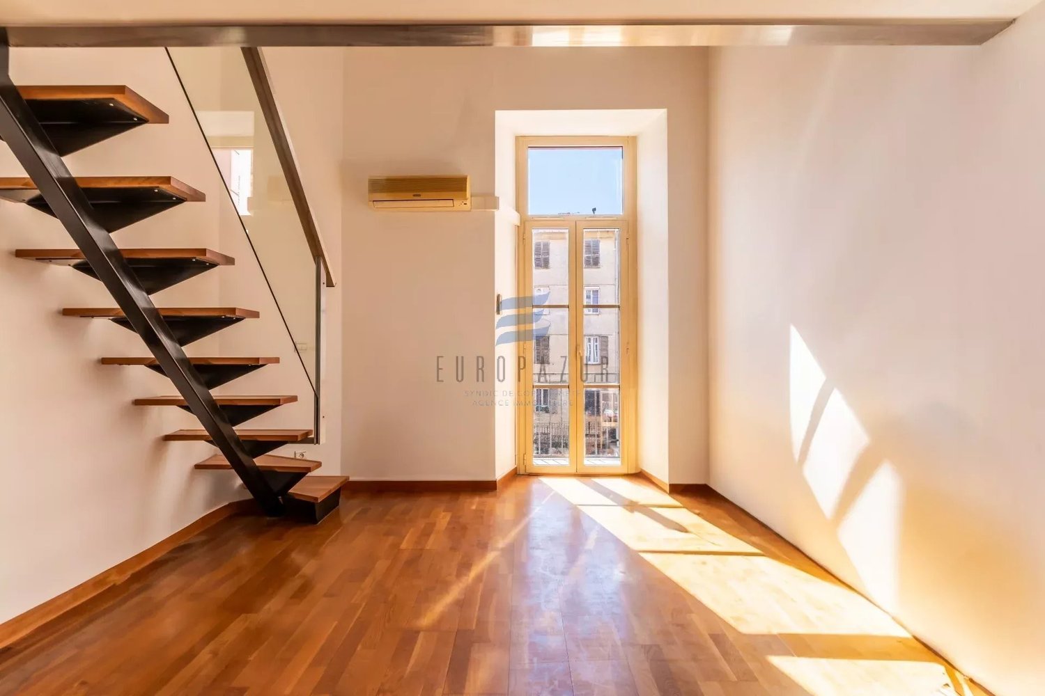 Property photo in Carre d'Argent