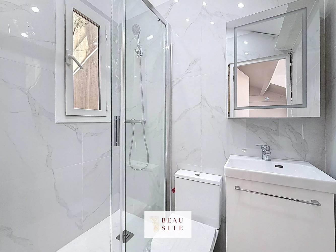 Property photo in Carre d'Argent