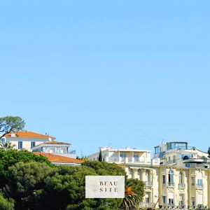 Property in Carre d'Argent