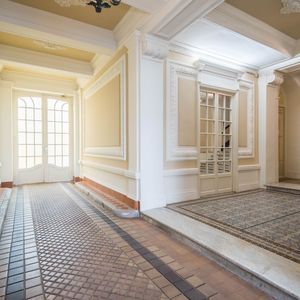 Property in Carre d'Argent