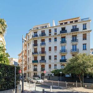 Property in Carre d'Argent