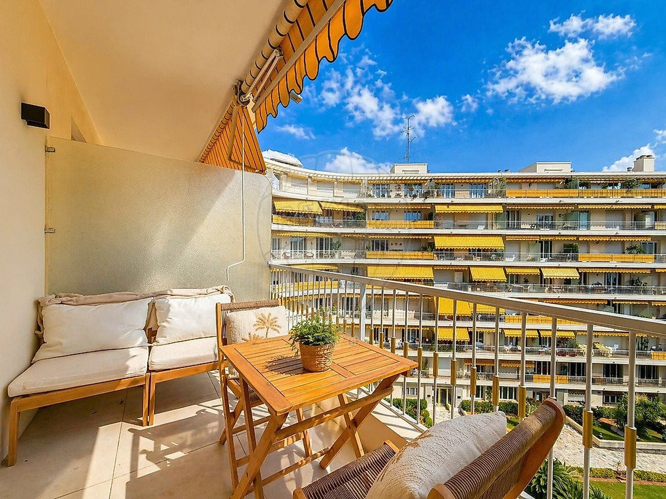 Property photo in Carre d'Argent