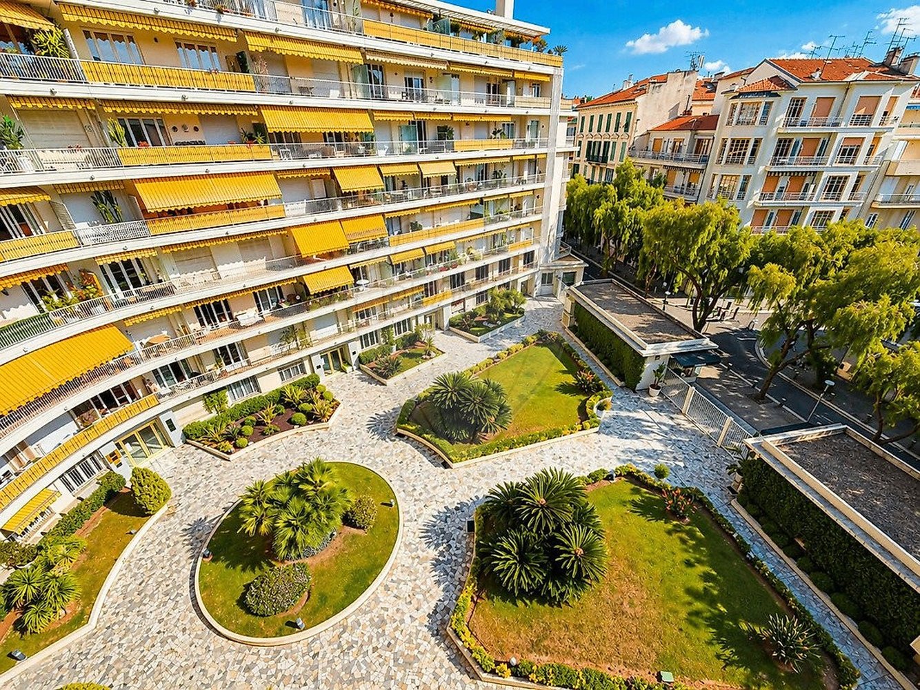 Property photo in Carre d'Argent