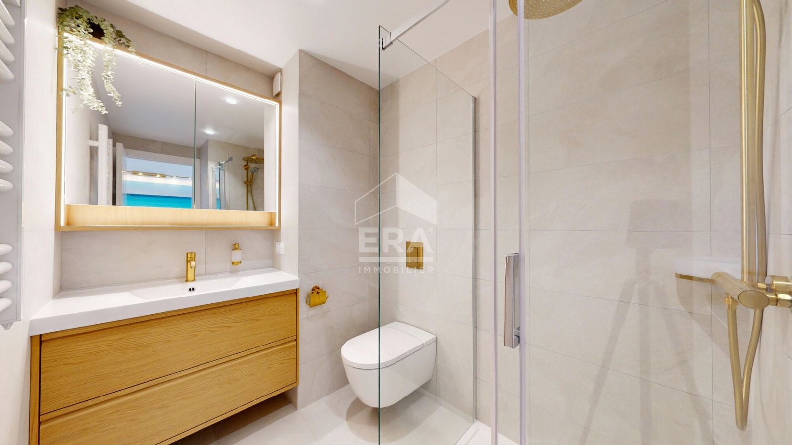 Property photo in Carre d'Or