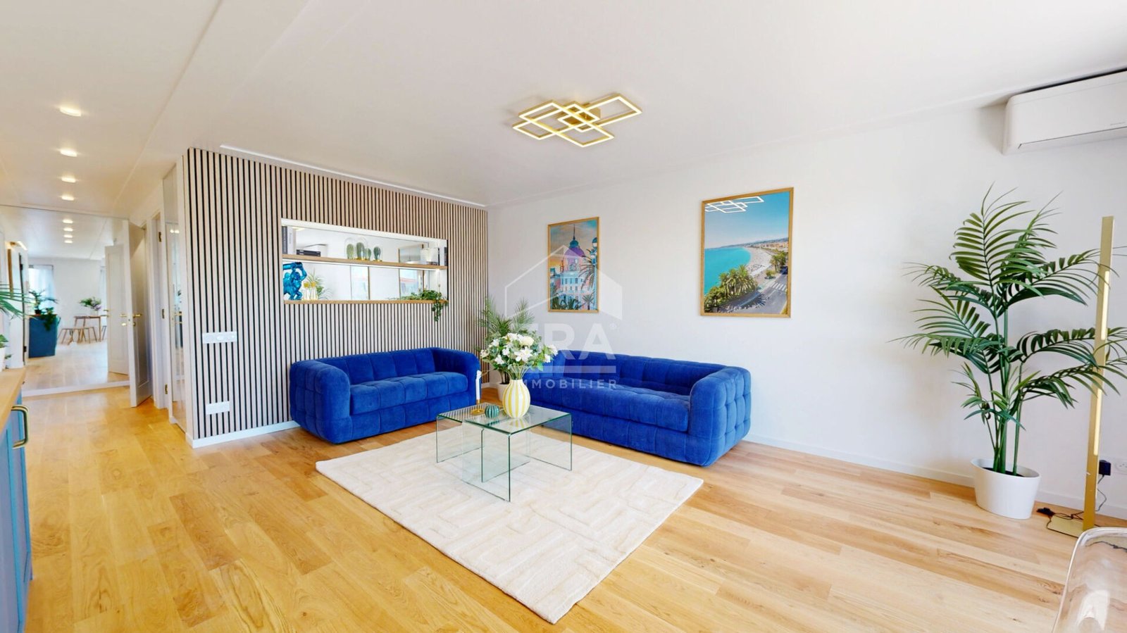 Property photo in Carre d'Or