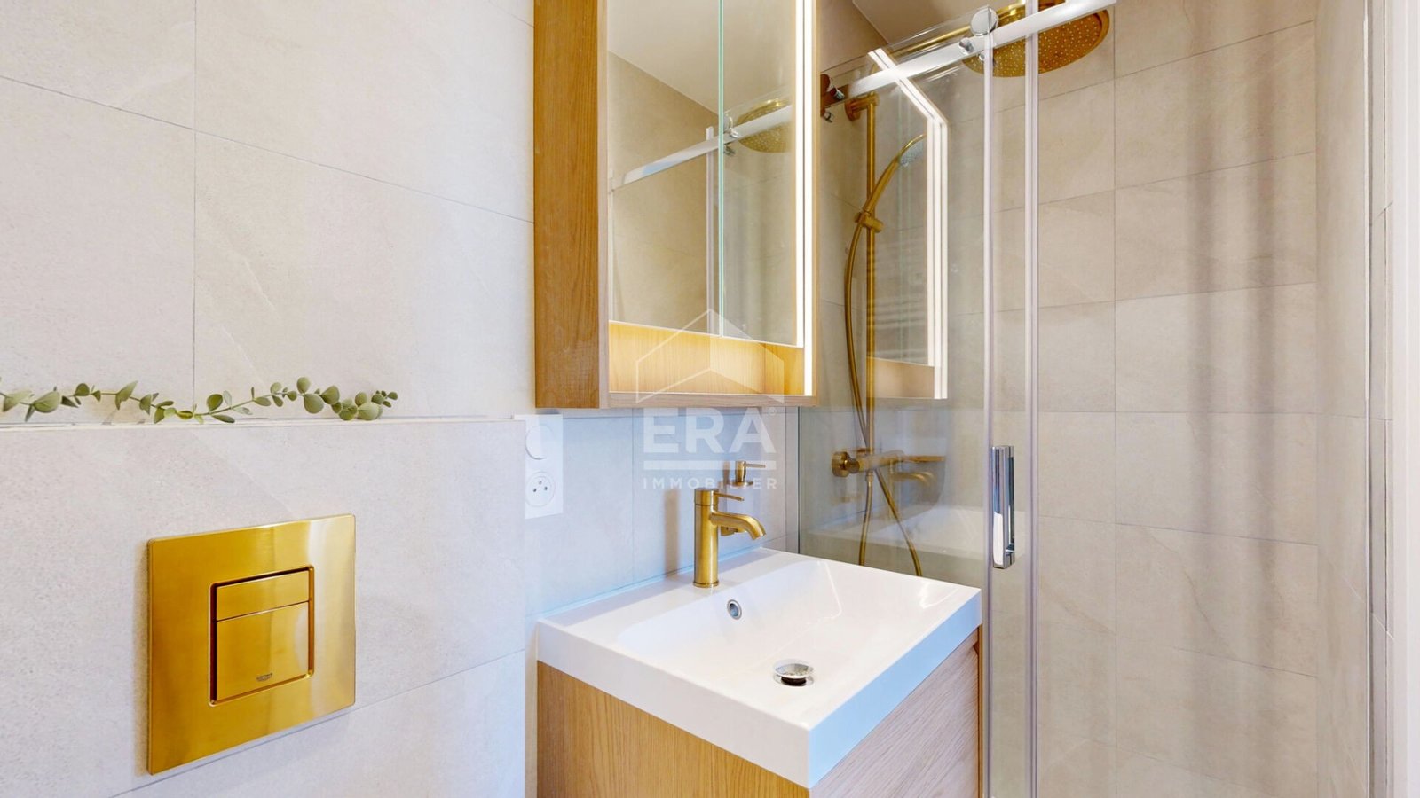 Property photo in Carre d'Or