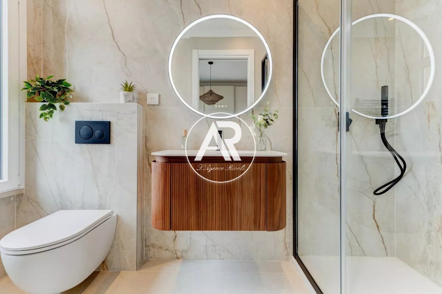 Property photo in Carre d'Or