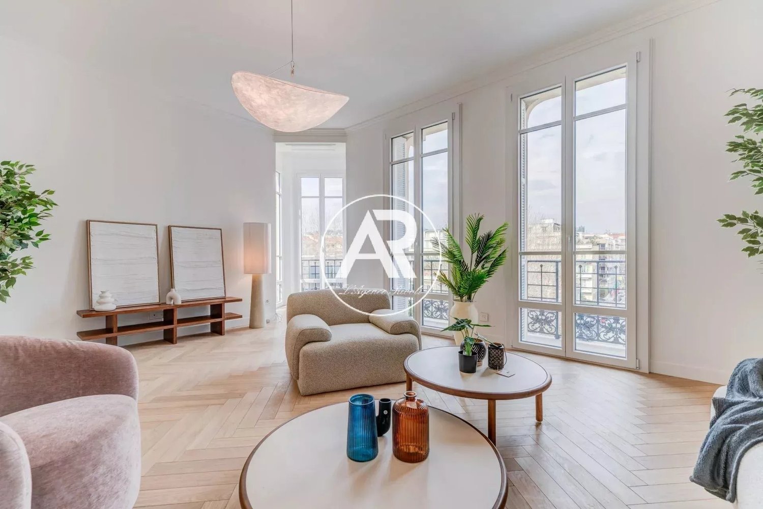 Property photo in Carre d'Or