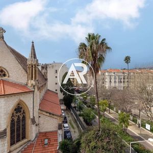 Property in Carre d'Or