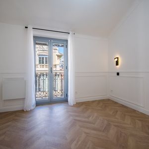 Property in Carre d'Or