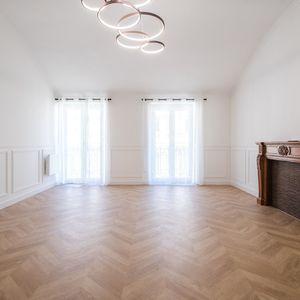 Property in Carre d'Or