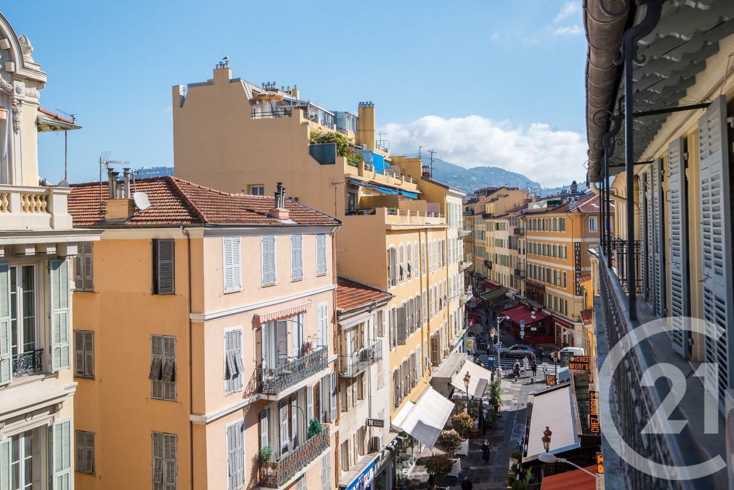 Property photo in Carre d'Or