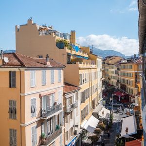 Property in Carre d'Or