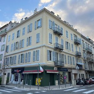 Property in Carre d'Or