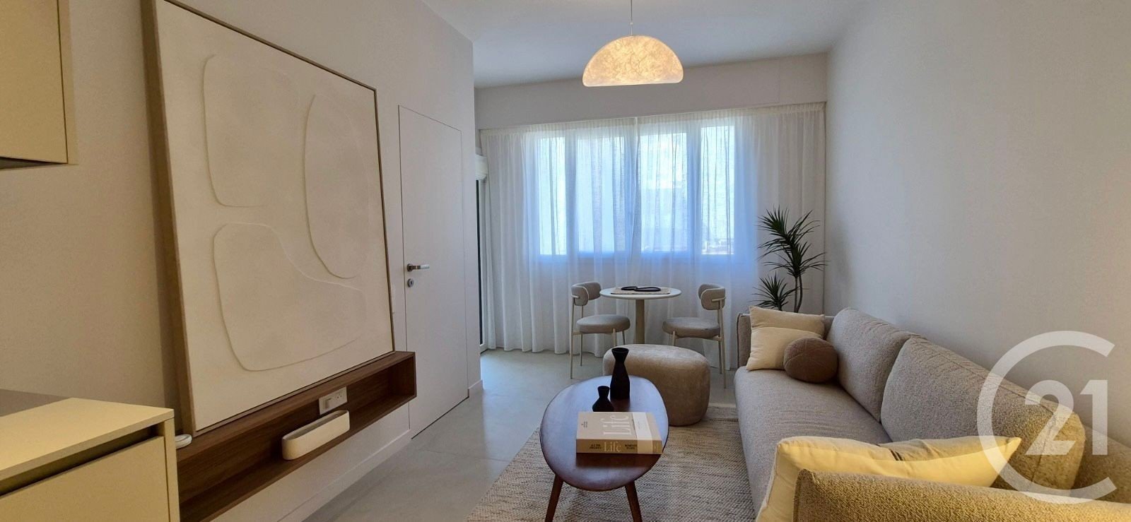 Property photo in Carre d'Or