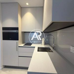 Property in Carre d'Or