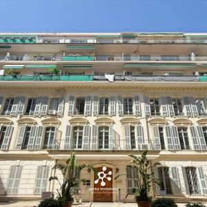 Property in Carre d'Or