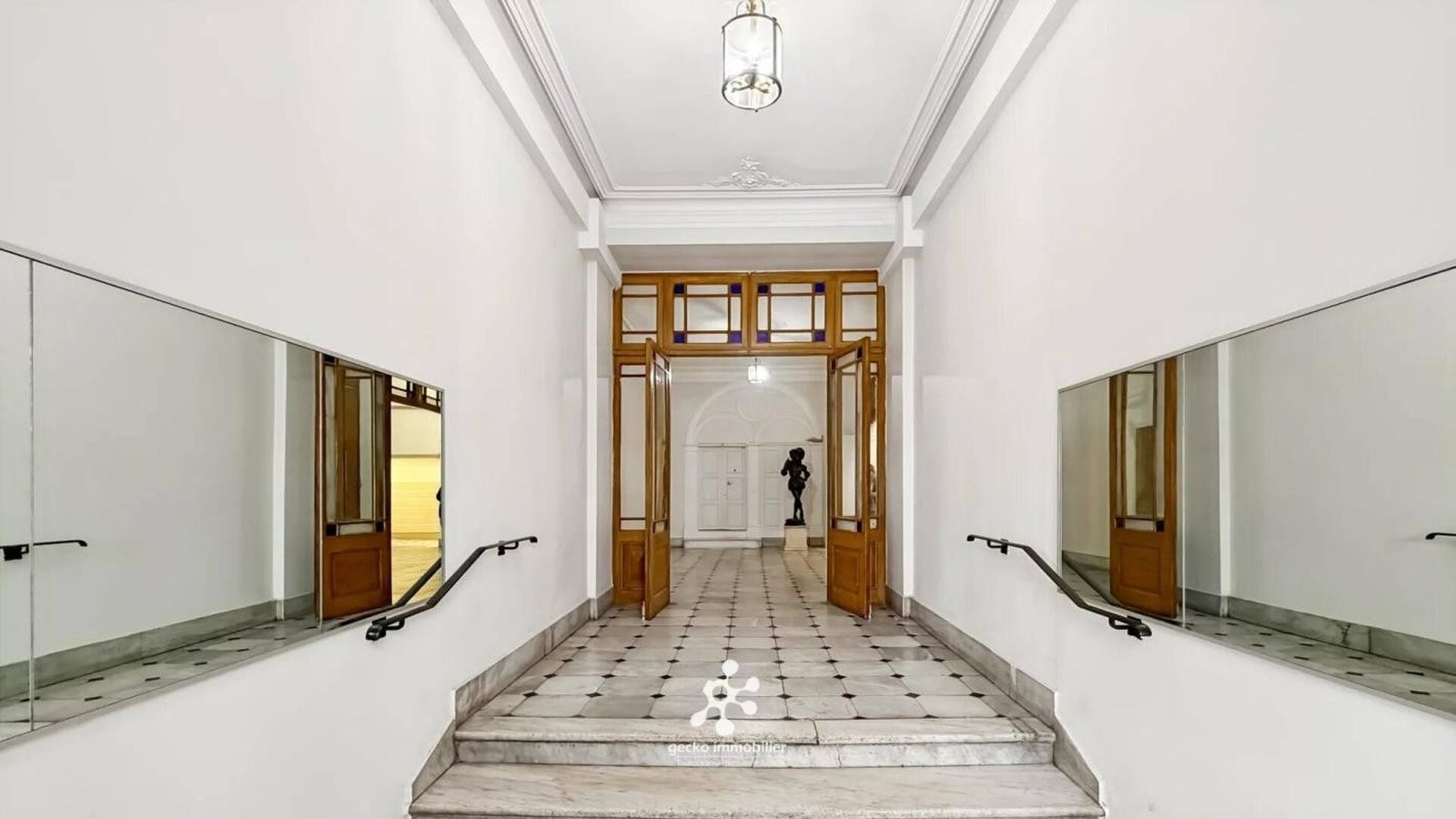 Property photo in Carre d'Or