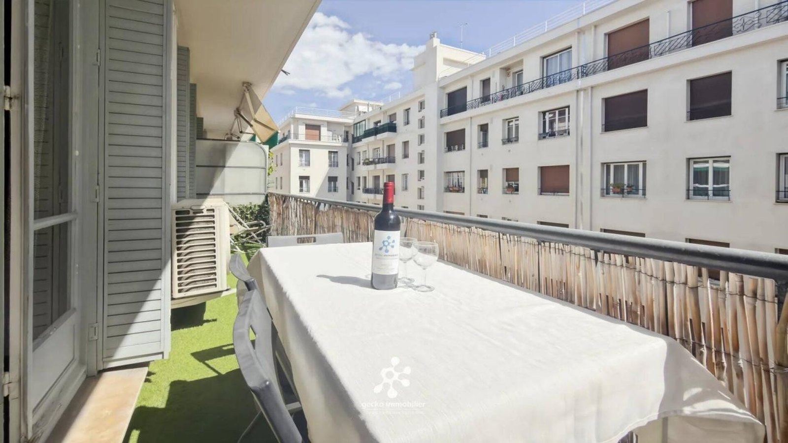 Property photo in Carre d'Or