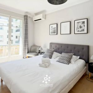 Property in Carre d'Or