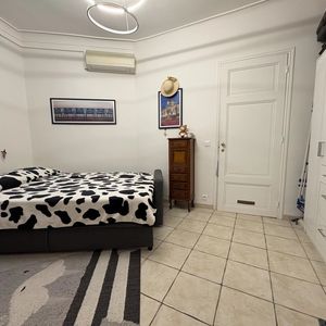 Property in Carre d'Or