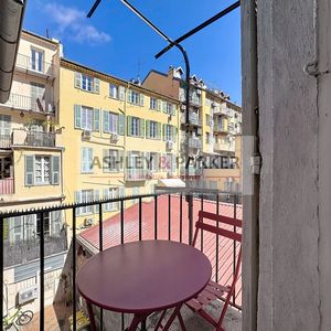 Property in Carre d'Or