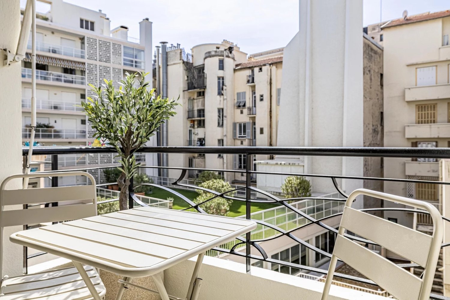 Property photo in Carre d'Or