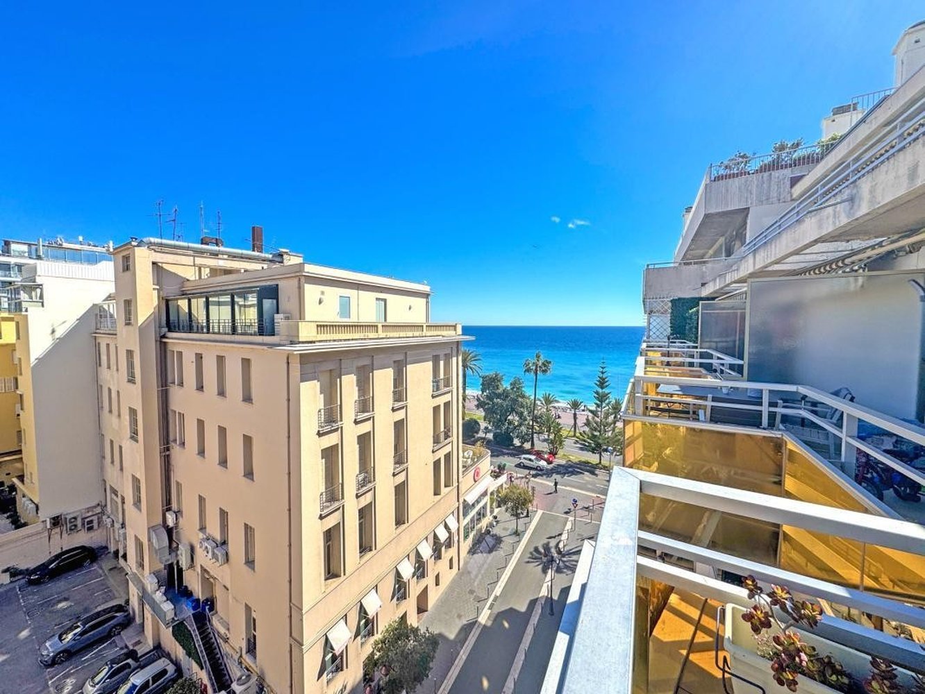 Property photo in Carre d'Or