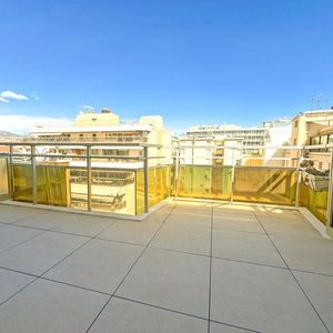 Property in Carre d'Or