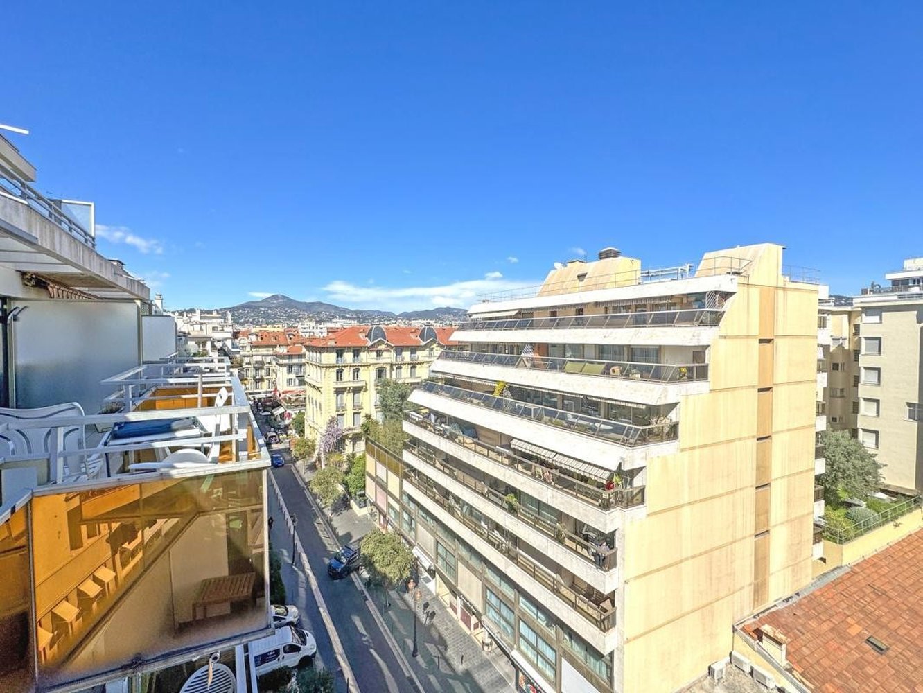 Property photo in Carre d'Or