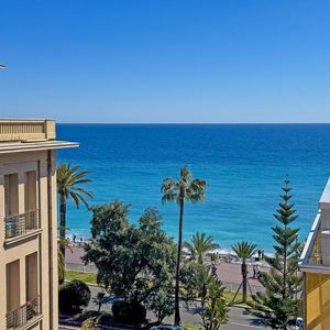 Property in Carre d'Or