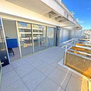 Property in Carre d'Or