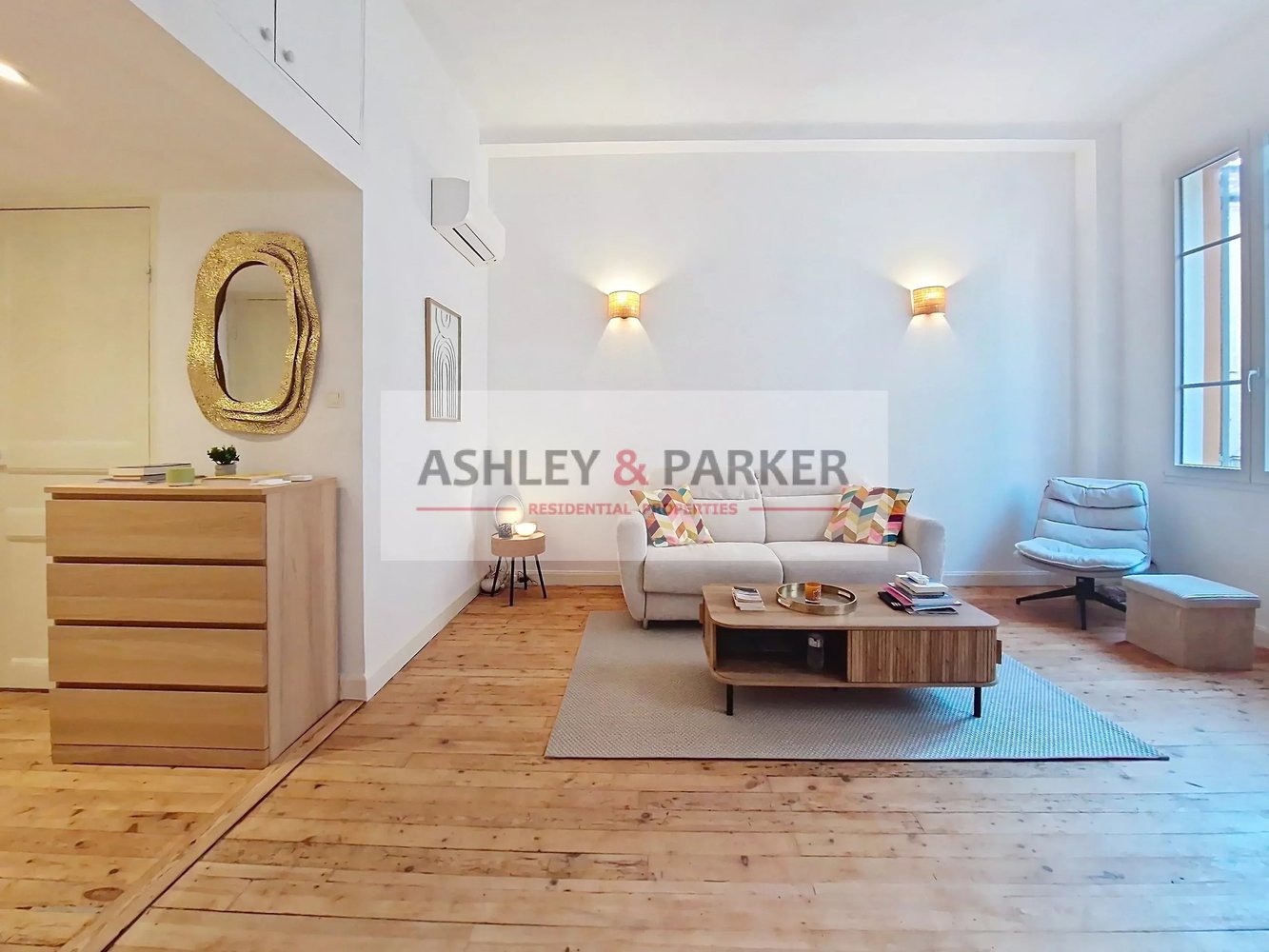 Property photo in Carre d'Or