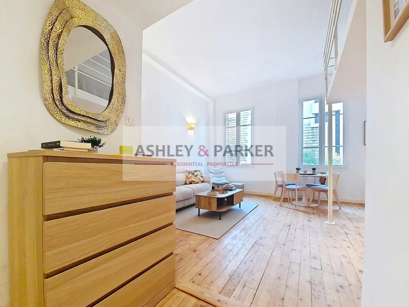 Property photo in Carre d'Or