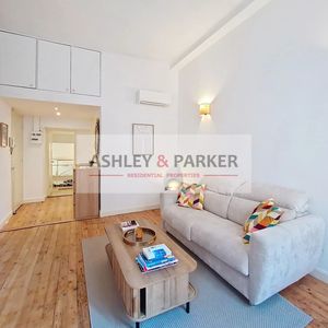 Property in Carre d'Or