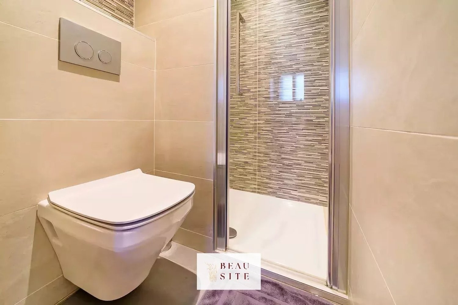 Property photo in Carre d'Or