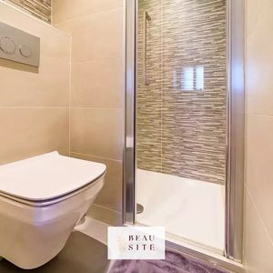 Property in Carre d'Or