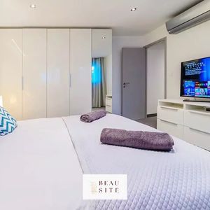 Property in Carre d'Or