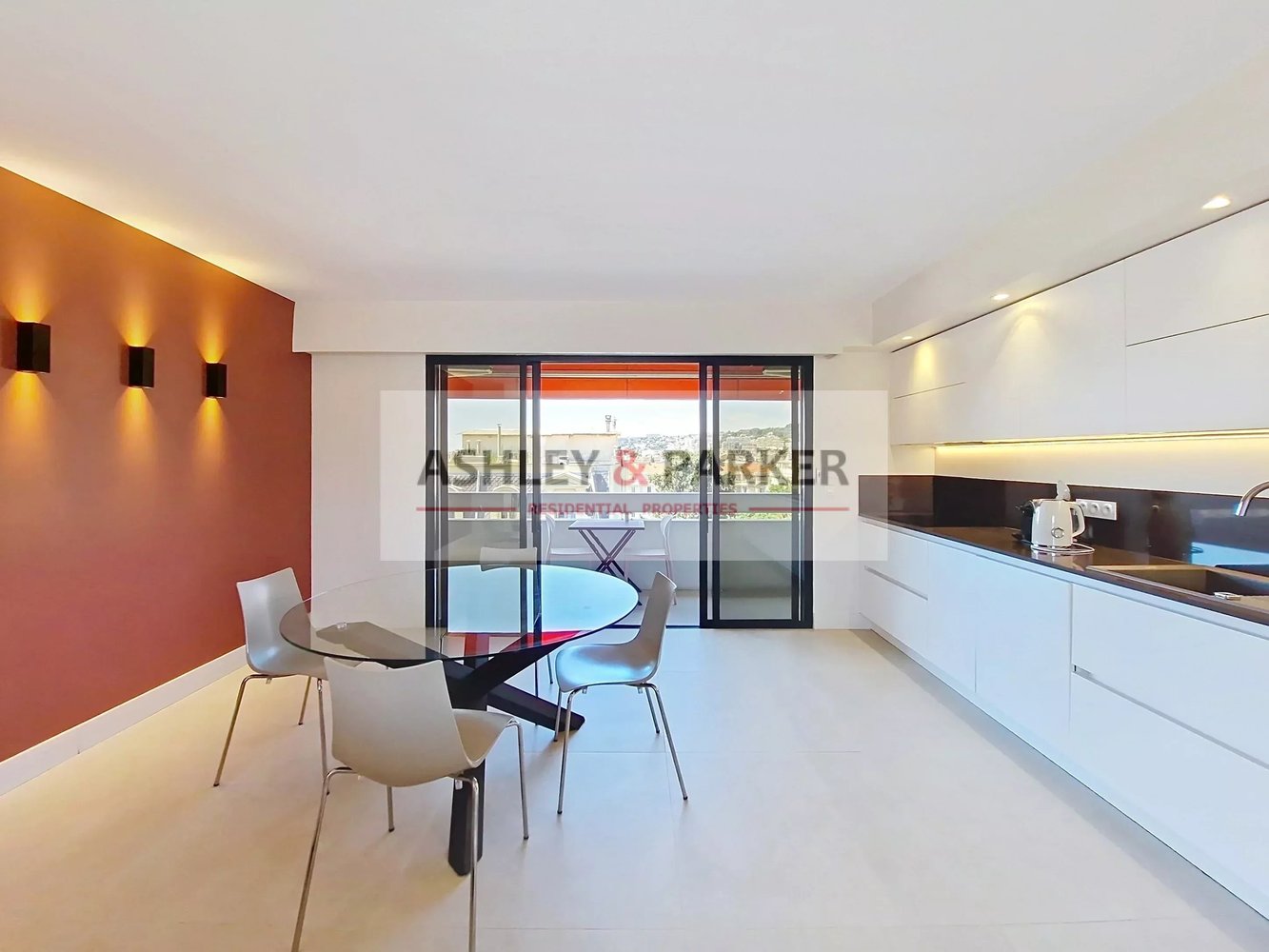 Property photo in Carre d'Or